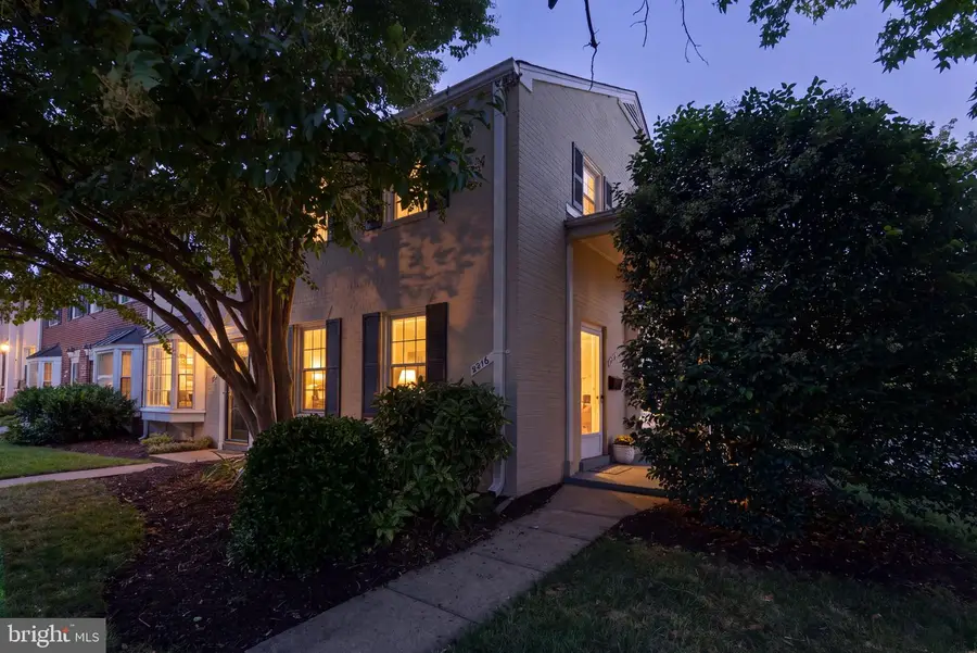 2416 N Dearing St, Alexandria, VA 22302 - #2