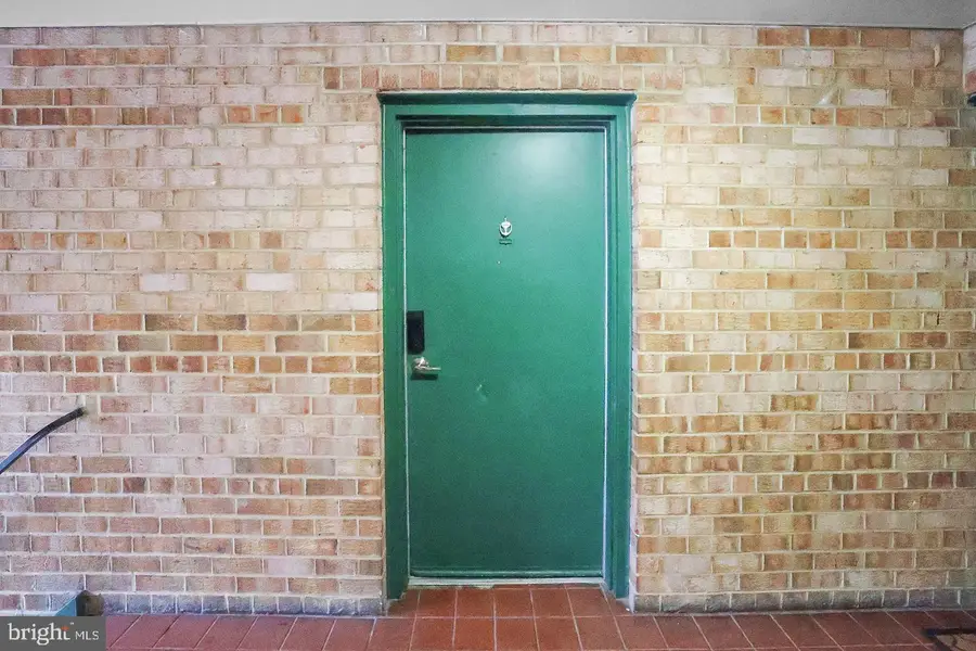 487 N Armistead St #301, Alexandria, VA 22312 - #3