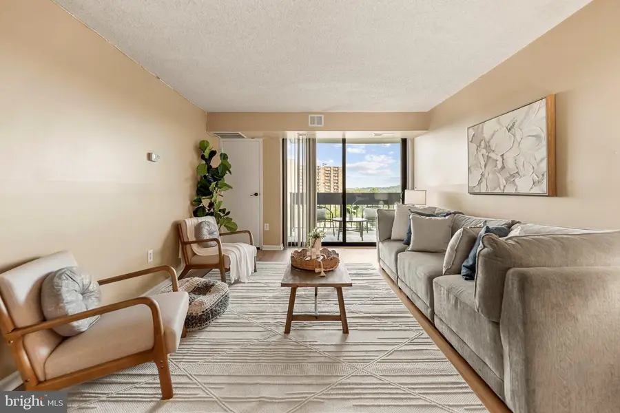 5300 Holmes Run Pkwy #812, Alexandria, VA 22304 - #2