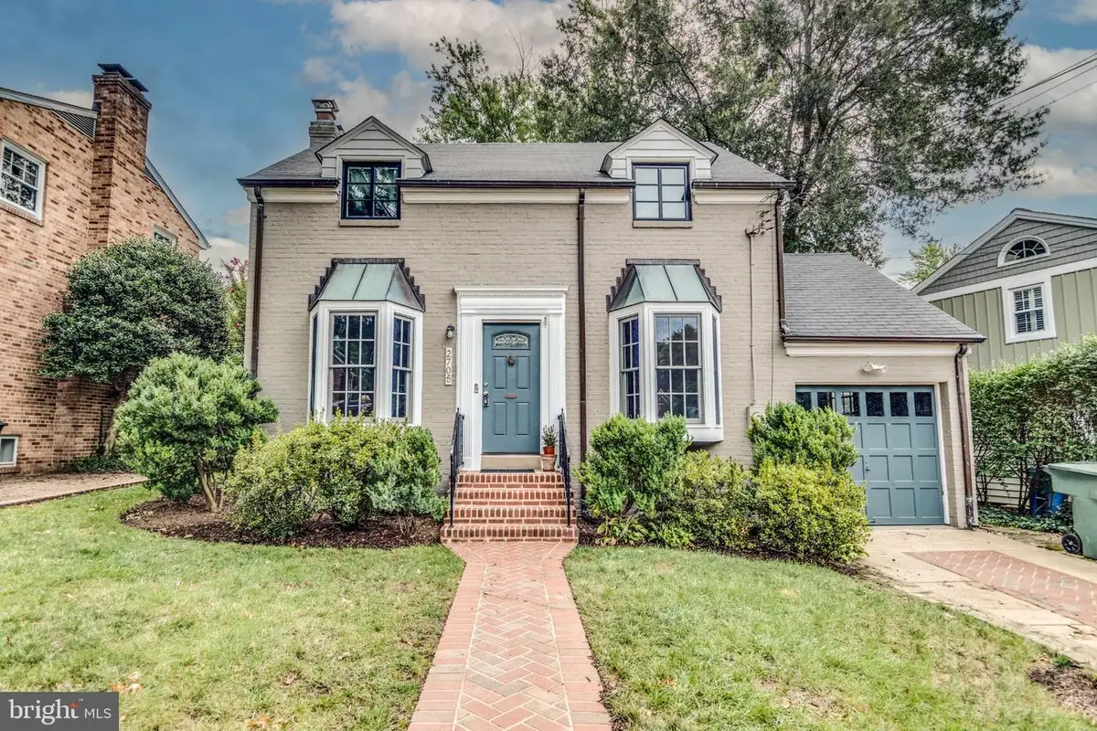 2705 Fordham Rd, Alexandria, VA 22302 - #1