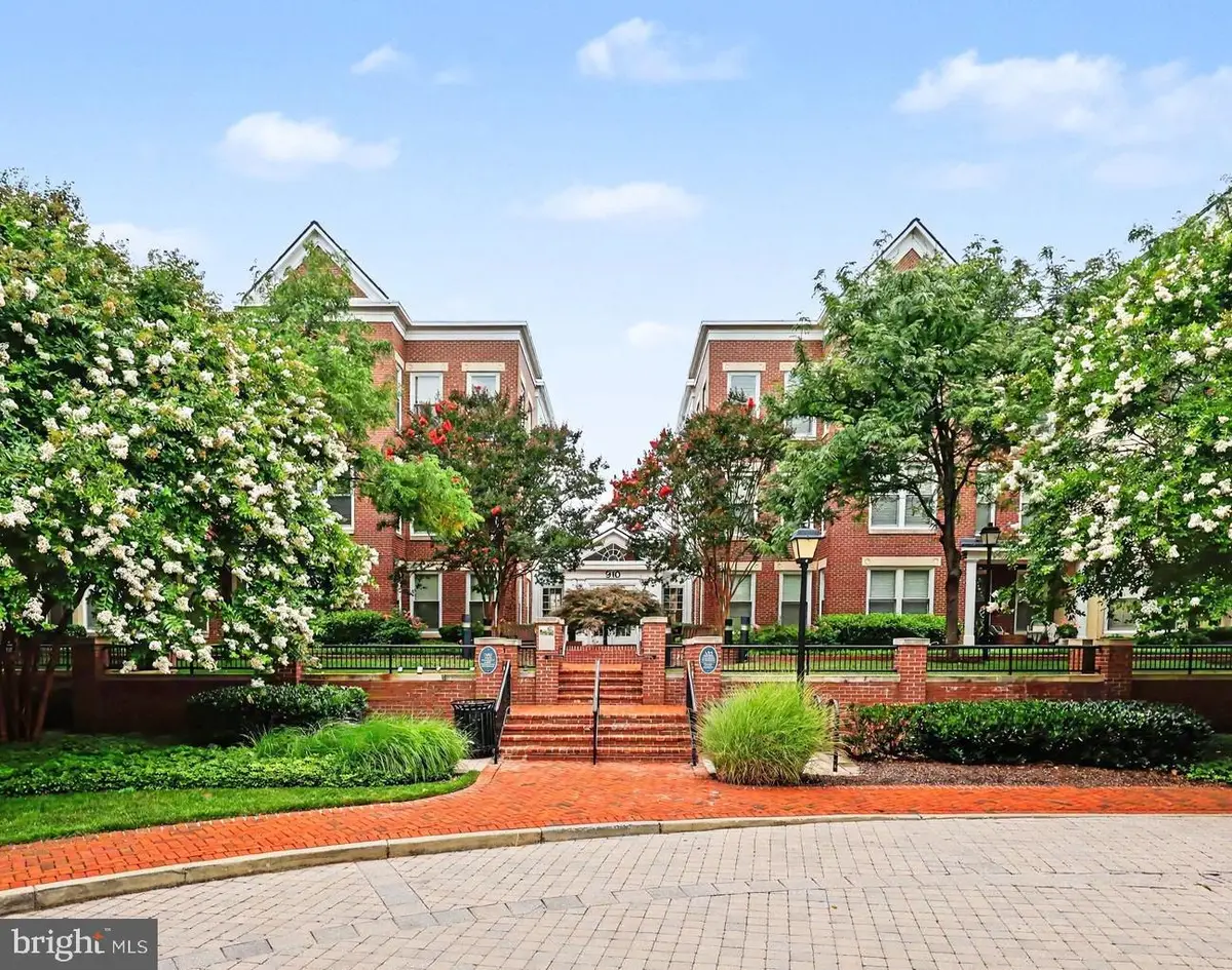 910 Powhatan St #303s, Alexandria, VA 22314 - #1