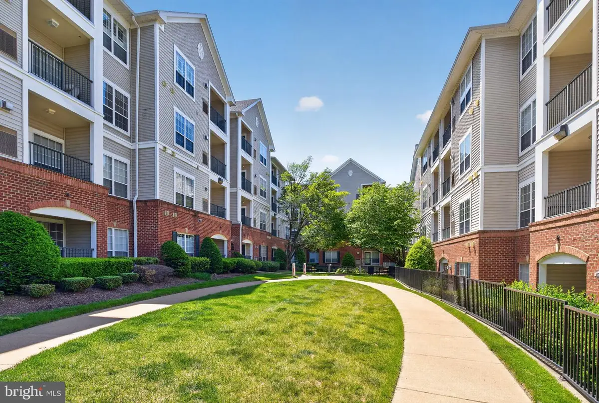 4854 Eisenhower Ave #357, Alexandria, VA 22304 - #1