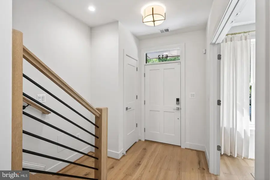 810 Gibbon St, Alexandria, VA 22314 - #3