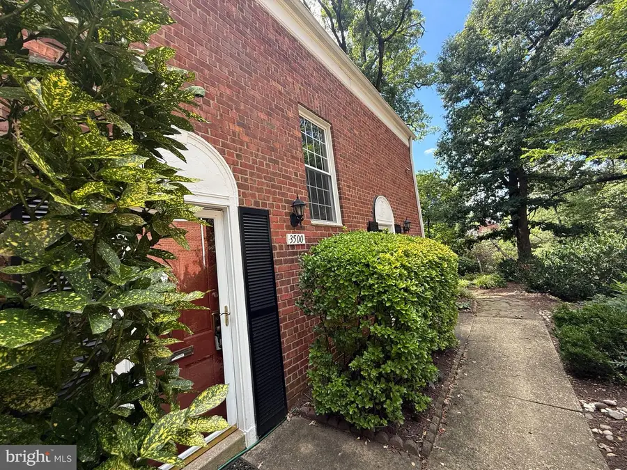 3500 Martha Custis Dr, Alexandria, VA 22302 - #2