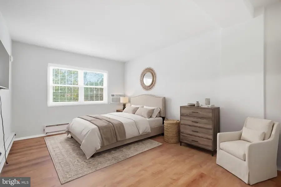 3727 Lyons Ln, Alexandria, VA 22302 - #3