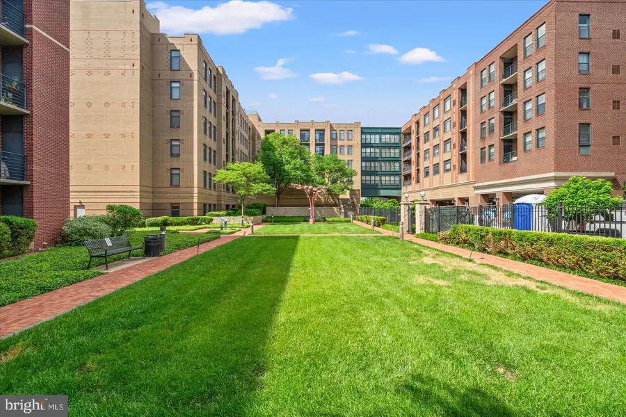 1111 Oronoco St #441, Alexandria, VA 22314 - #3