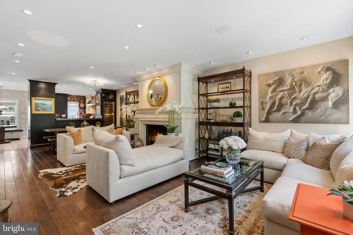 619 N West St, Alexandria, VA 22314 - #1