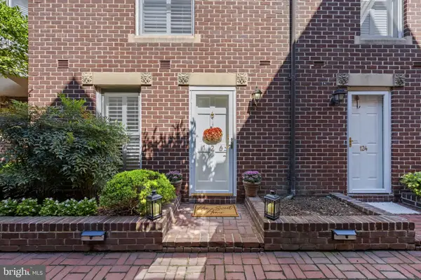126 N Union St, ALEXANDRIA, VA 22314