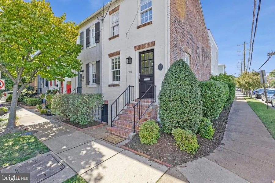 601 S St Asaph St, Alexandria, VA 22314 - #2