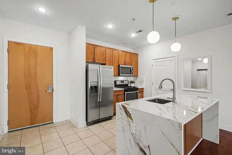 181 E Reed Ave #201, Alexandria, VA 22305 - #3