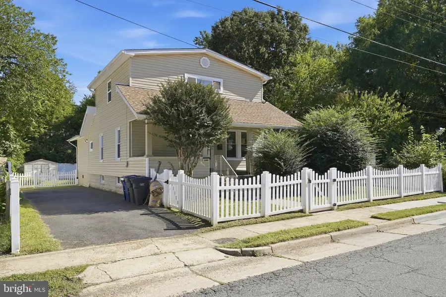 2501 Dewitt Ave, Alexandria, VA 22301 - #2