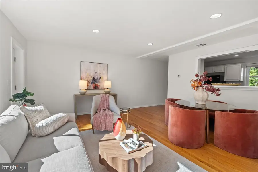 14 Ancell St, Alexandria, VA 22305 - #3