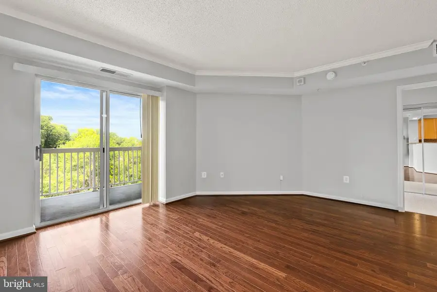 3101 N North Hampton Dr #606, Alexandria, VA 22302 - #2