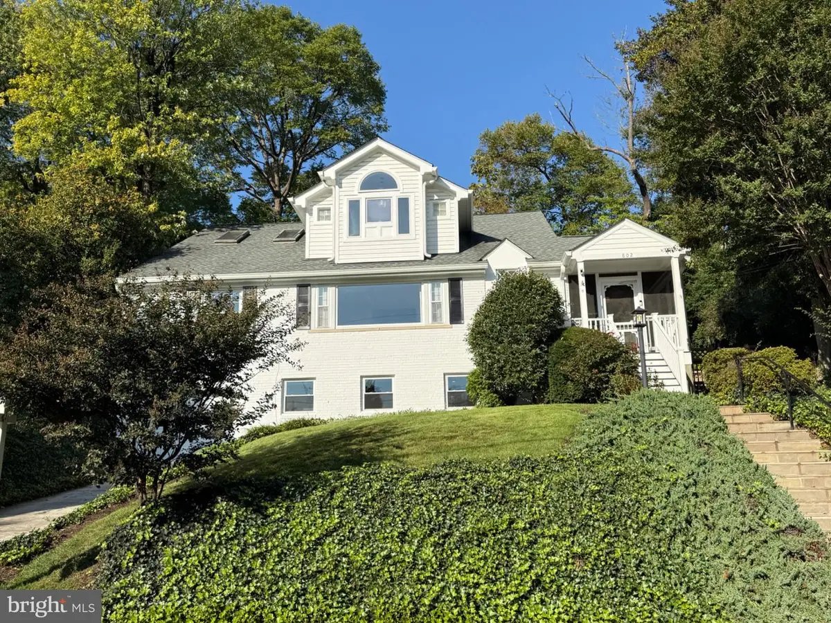 802 Parkway Ter, Alexandria, VA 22302 - #1