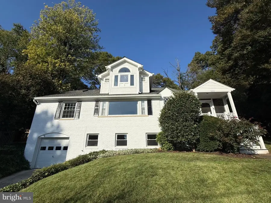 802 Parkway Ter, Alexandria, VA 22302 - #2