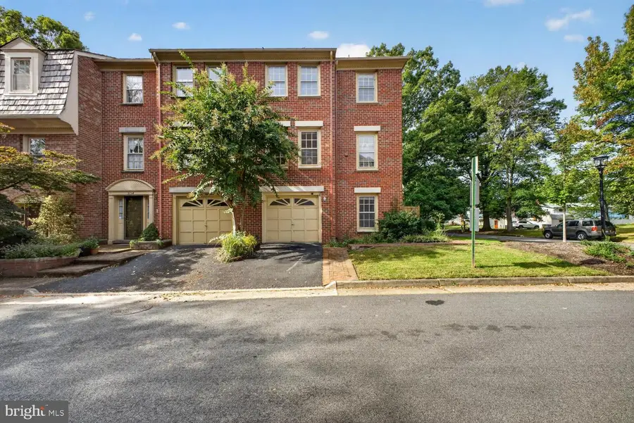 5156 Woodmire Ln, Alexandria, VA 22311 - #2