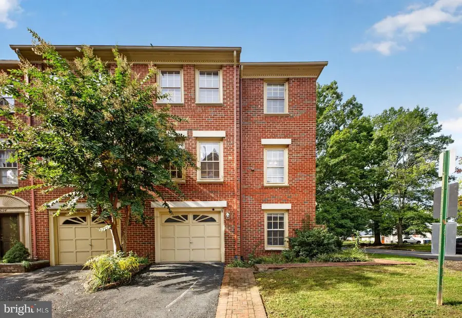 5156 Woodmire Ln, Alexandria, VA 22311 - #3