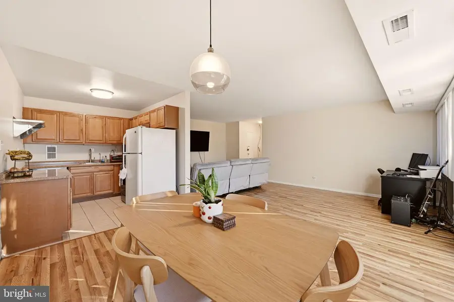 5801 Quantrell Ave #209, Alexandria, VA 22312 - #2