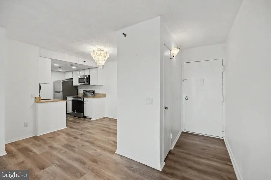 5911 Edsall Rd #ph10, Alexandria, VA 22304 - #2