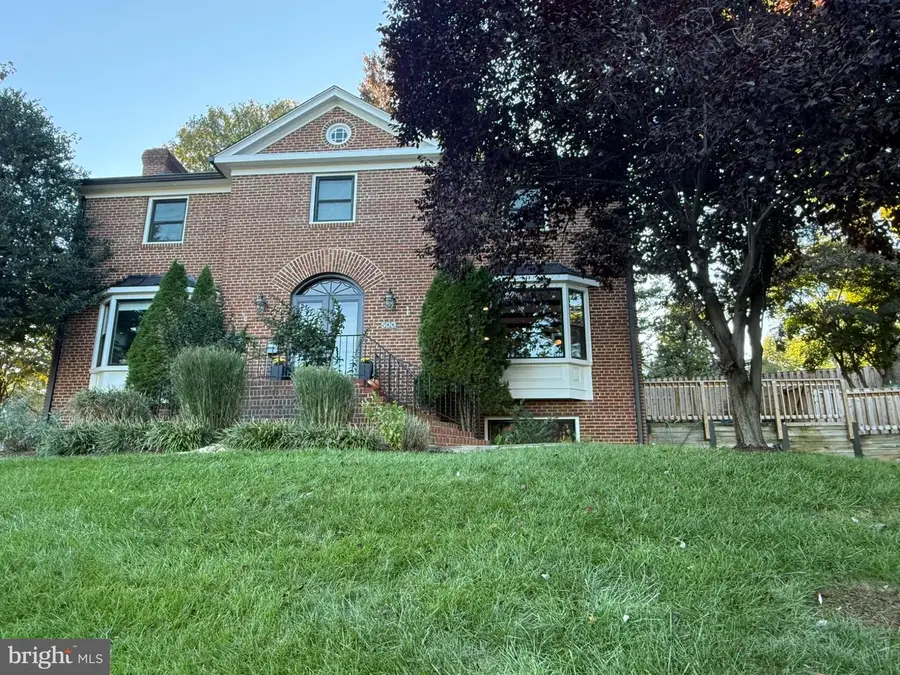 500 Canterbury Ln, Alexandria, VA 22314 - #2