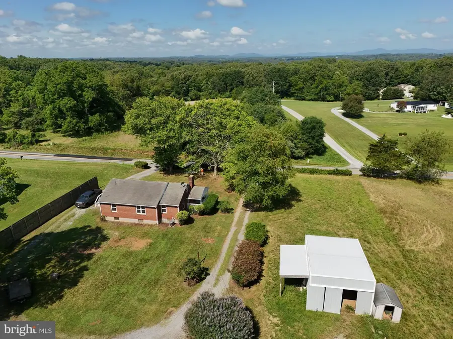 6101 A Goode Rd, Goode, VA 24556 - #2