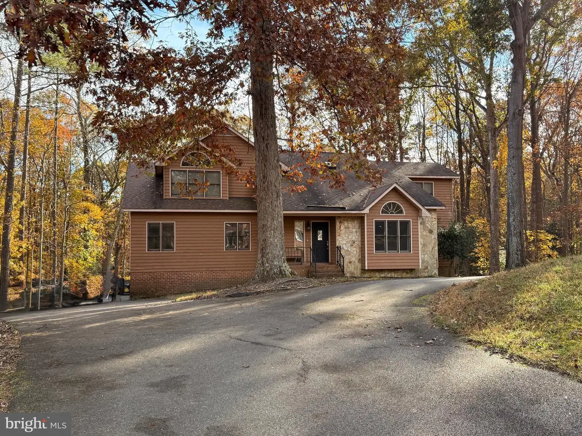 14429 Fox Knoll Dr, South Chesterfield, VA 23834 - Image #1