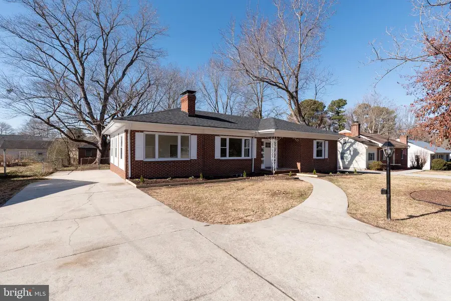 21408 Robertson Ave, South Chesterfield, VA 23803 - Image #2