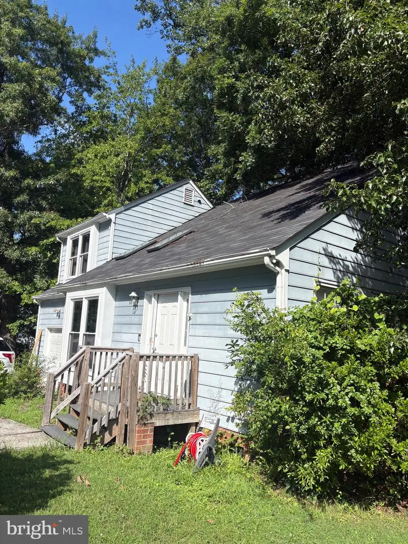 424 Wadsworth Dr, North Chesterfield, VA 23224 - #2