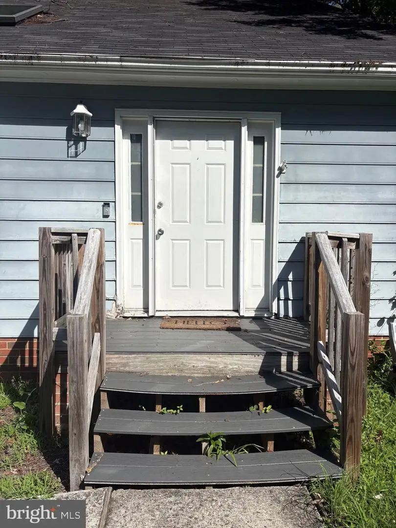 424 Wadsworth Dr, North Chesterfield, VA 23224 - #3