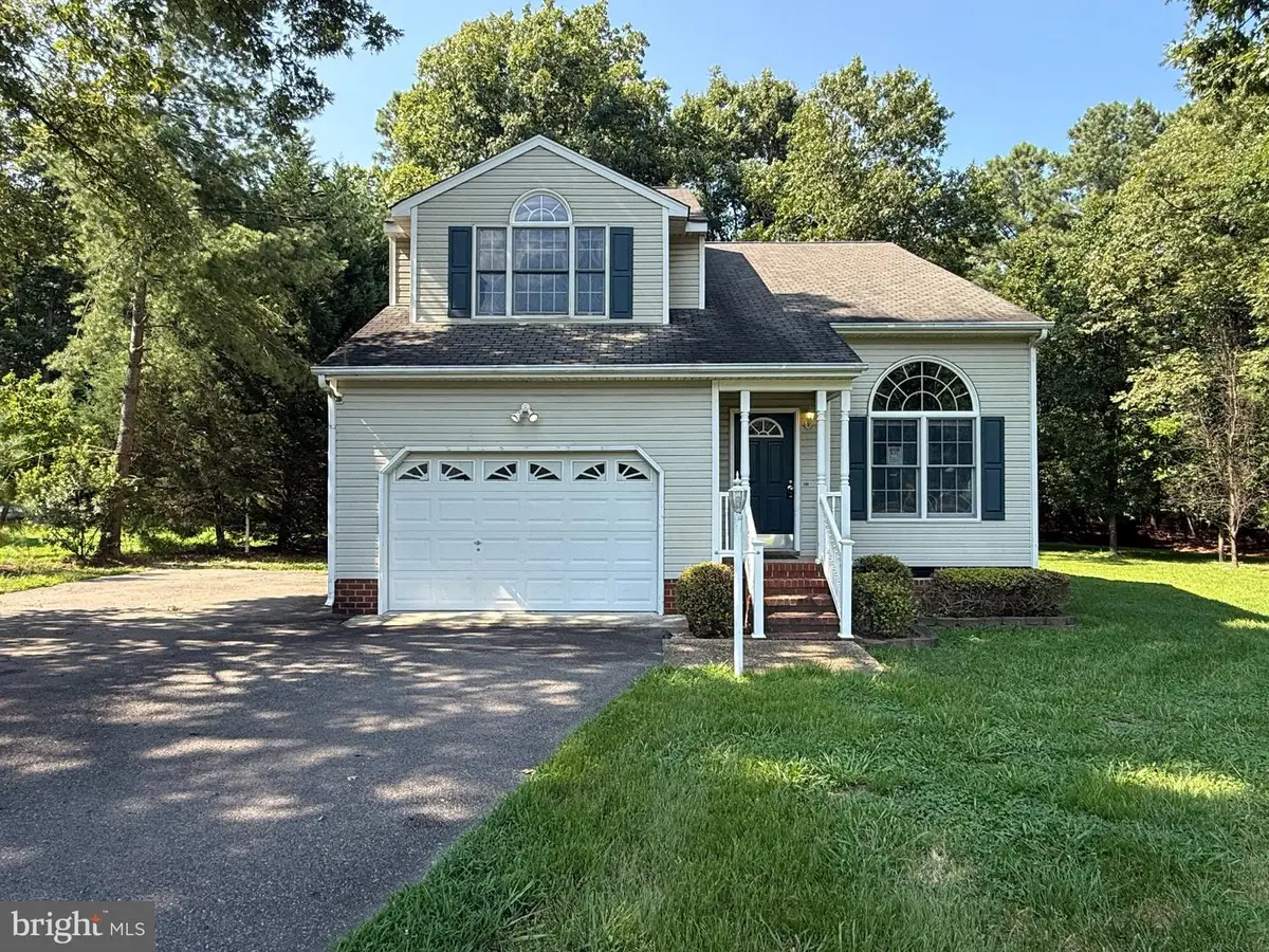 304 Thornhill Dr, Chester, VA 23836 - #1