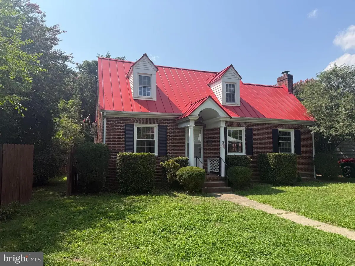 410 Lafayette Ave, Colonial Heights, VA 23834 - #1