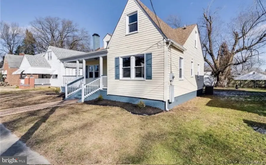421 Hamilton Ave, Colonial Heights, VA 23834 - #2