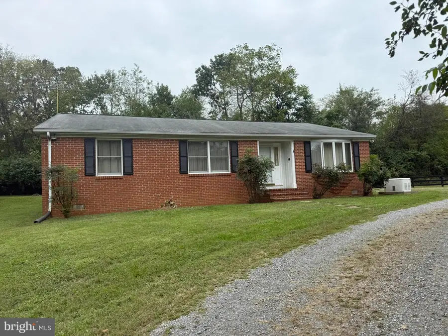 1582 Triple J Rd, Berryville, VA 22611 - Image #2