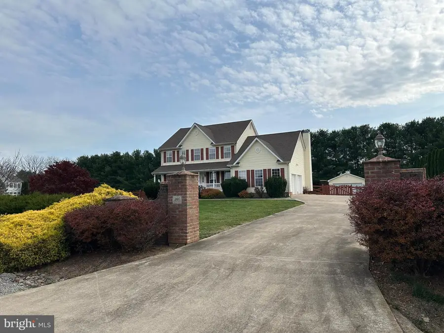 201 Vista Ln, White Post, VA 22663 - Image #2