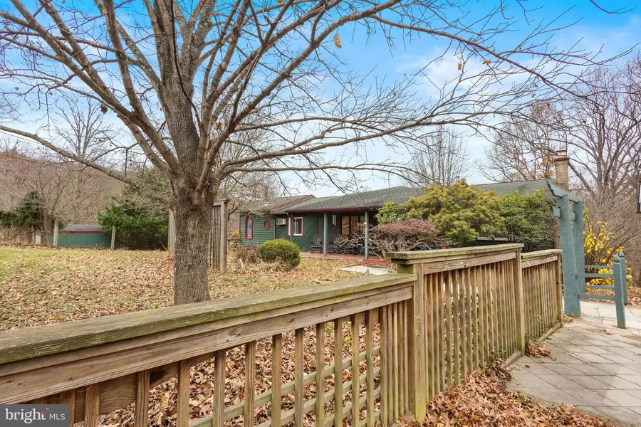 161 Bell Hollow Ln, Bluemont, VA 20135 - Image #2