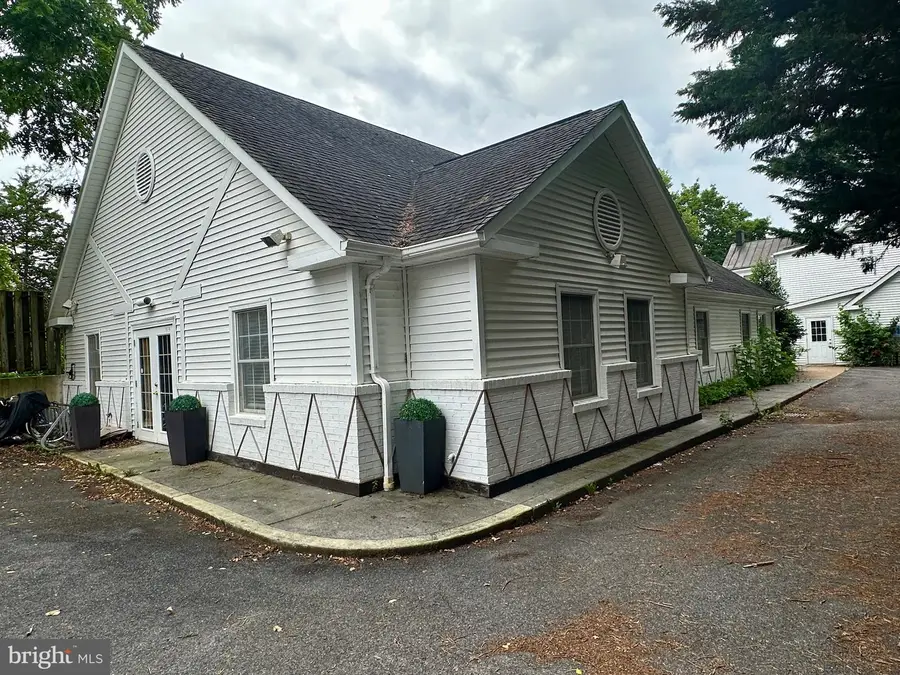 210 W Main St, Berryville, VA 22611 - Image #3
