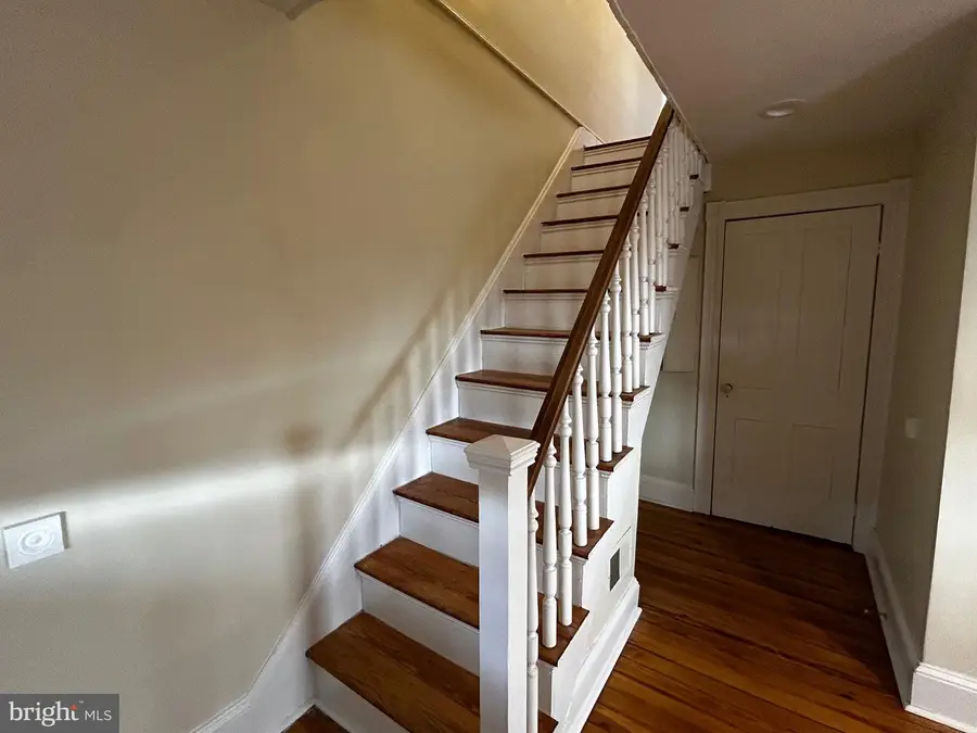 2 W Main St, Boyce, VA 22620 - #2