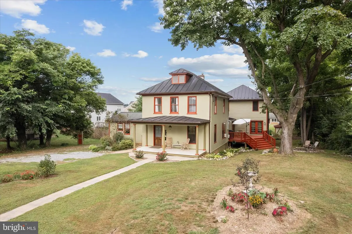 325 S Church St, Berryville, VA 22611 - #1