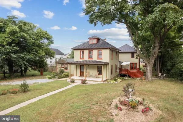 325 S Church St, BERRYVILLE, VA 22611