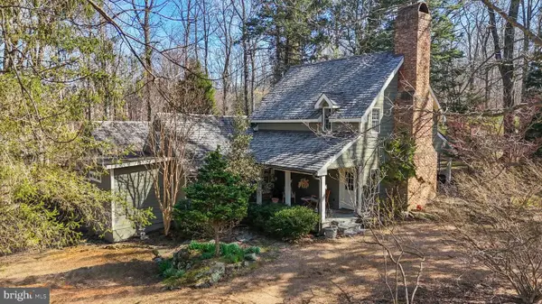 17641 Raven Rocks Rd, BLUEMONT, VA 20135