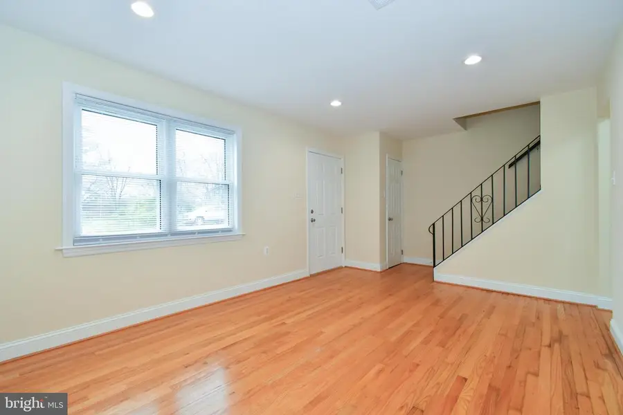 234 Cameron St, Berryville, VA 22611 - #3