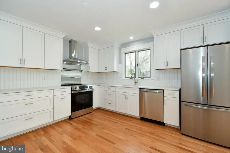 19 Page St, Berryville, VA 22611 - #3