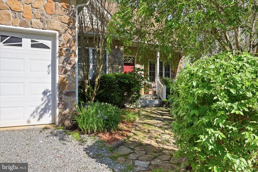 1721 Bishop Meade Rd, Boyce, VA 22620 - #2