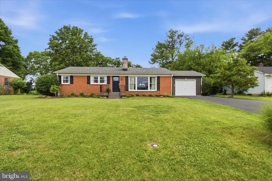 110 Battletown Dr, Berryville, VA 22611 - #2