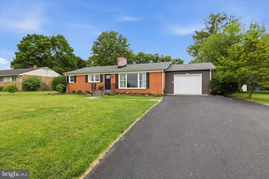 110 Battletown Dr, Berryville, VA 22611 - #3