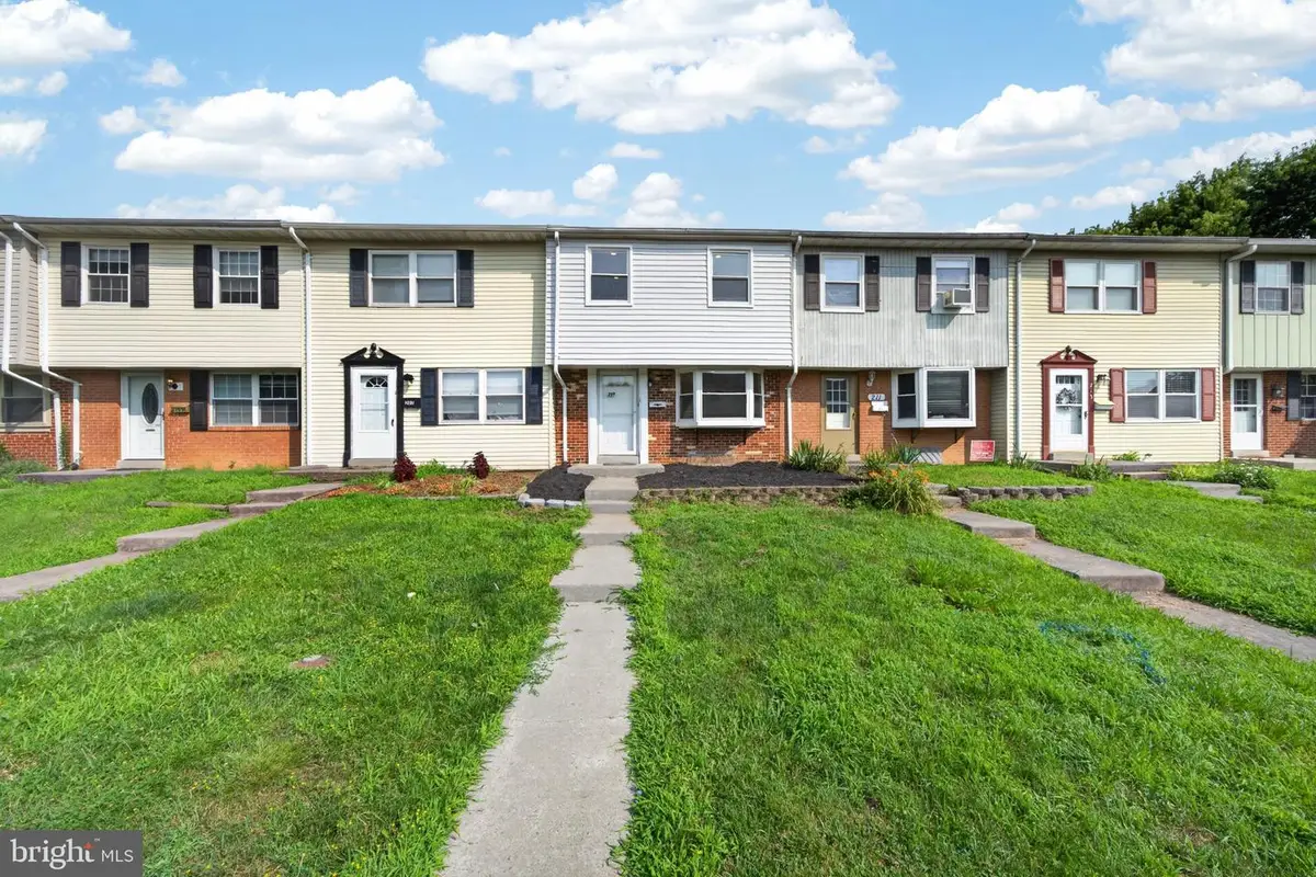 209 Ritter Pl, Berryville, VA 22611 - #1