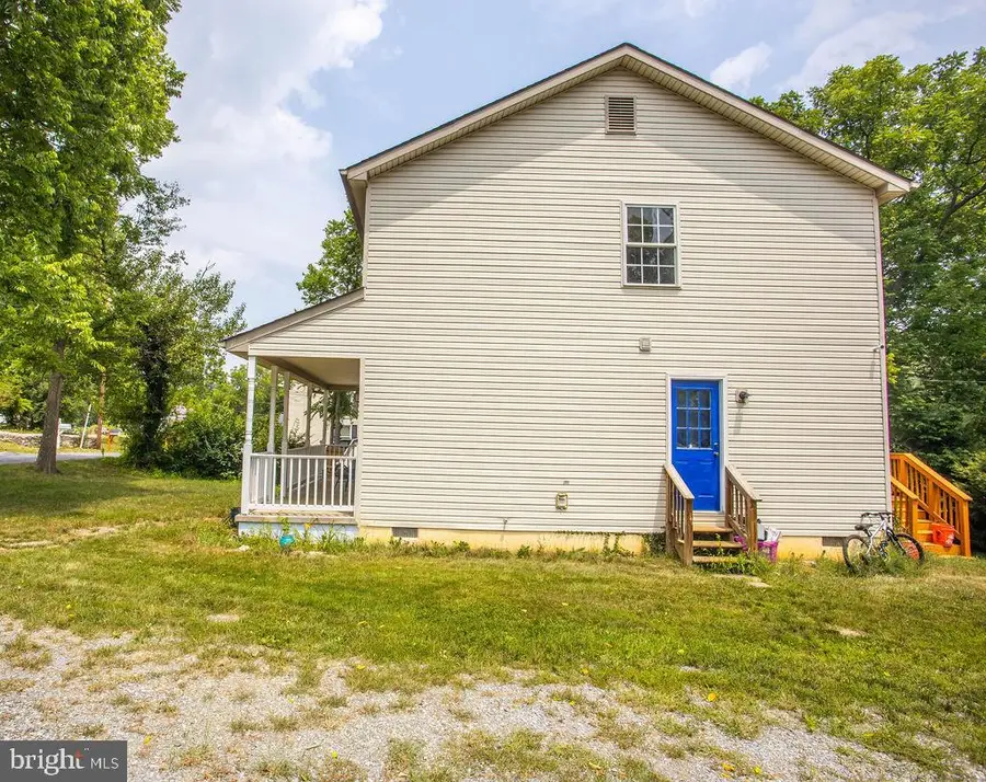 8 Whiting Ave, Boyce, VA 22620 - #3