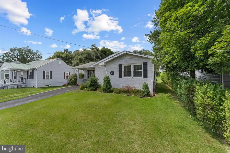 21 Page St, Berryville, VA 22611 - #3