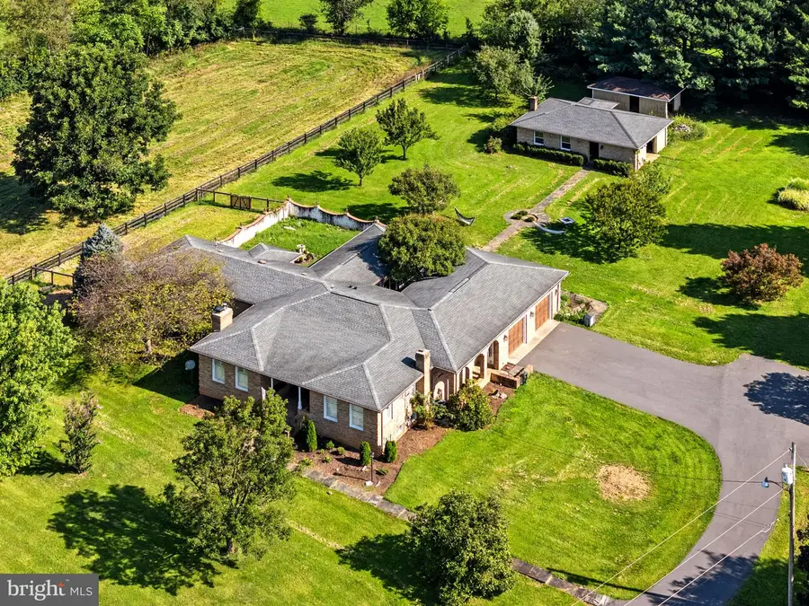 774 Russell Rd, Berryville, VA 22611 - #2