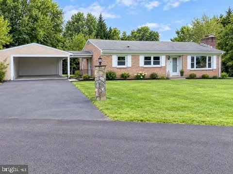 12 Dorsey St, BERRYVILLE, VA 22611